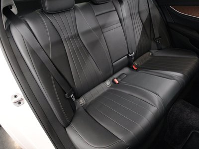 2018 Mercedes-BENZ E-CLASS thumbnail 32