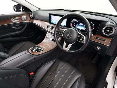 2018 Mercedes-BENZ E-CLASS photo 10