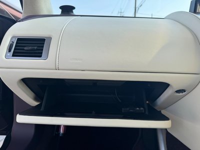 2015 Aston Martin RAPIDE thumbnail 37
