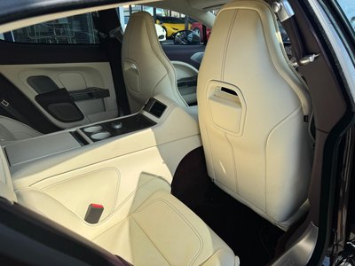 2015 Aston Martin RAPIDE thumbnail 47