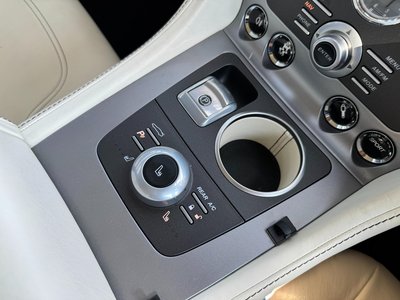 2015 Aston Martin RAPIDE thumbnail 30