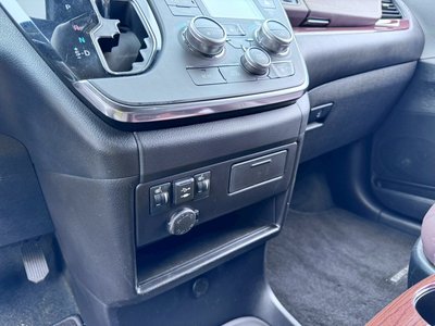 صورة 12 لـ 2018 Toyota SIENA