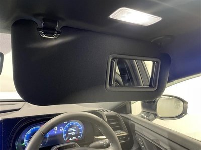 2025 Toyota CROWN SPORT 照片 26