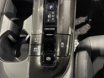 2025 Toyota CROWN SPORT 照片 16