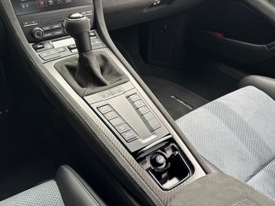 صورة مصغرة 3 لـ 2025 Porsche 718
