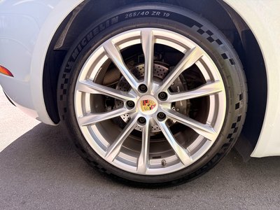 2018 Porsche 718 photo 11