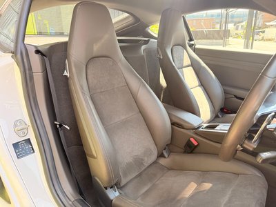 2018 Porsche 718 photo 16