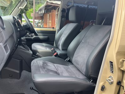 2025 Toyota LAND CRUISER 70 photo 5
