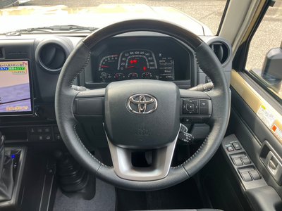 2025 Toyota LAND CRUISER 70 thumbnail 19