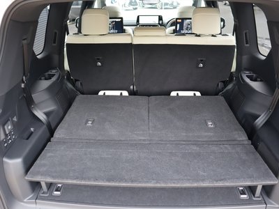 2026 Lexus LX thumbnail 71