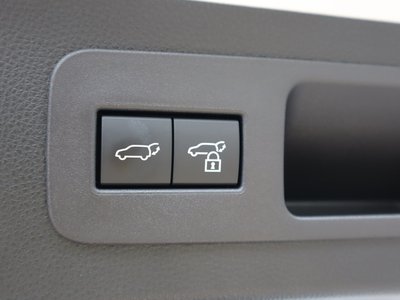 2026 Lexus LX thumbnail 34