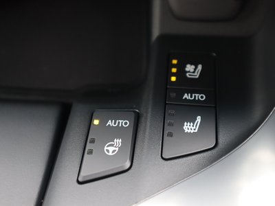 2026 Lexus LX thumbnail 31