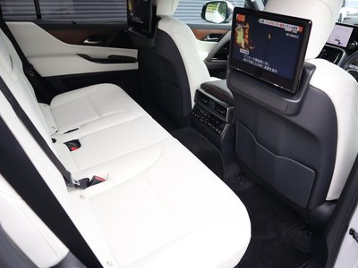 2026 Lexus LX thumbnail 50