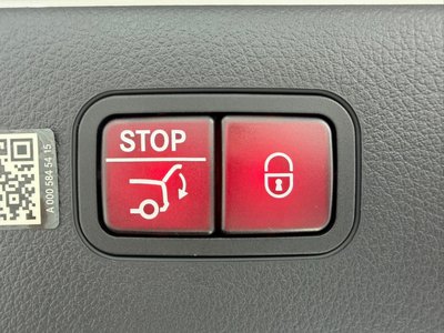 2023 Mercedes-BENZ EQS thumbnail 30