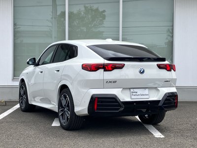 2025 BMW IX2 photo 3