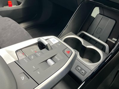 2025 BMW IX2 thumbnail 22