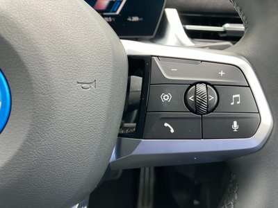 2025 BMW IX2 photo 13