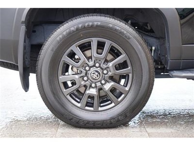 صورة 75 لـ 2024 Toyota LAND CRUISER 250