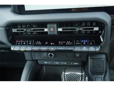 صورة 38 لـ 2024 Toyota LAND CRUISER 250