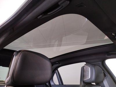 2025 BMW I7 photo 12