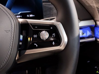 2025 BMW I7 thumbnail 71