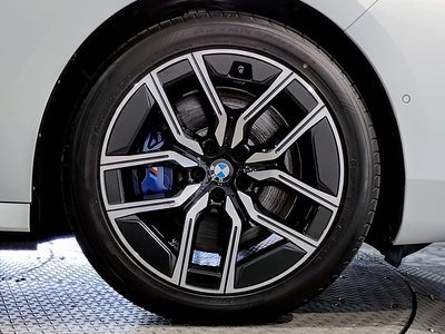 2025 BMW I7 thumbnail 20