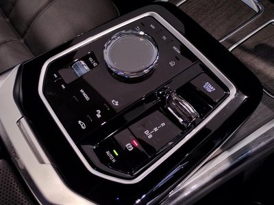 2025 BMW I7 thumbnail 59