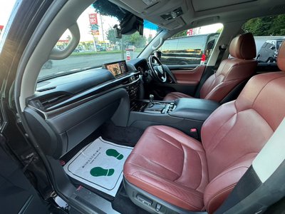 2016 Lexus LX 照片 30