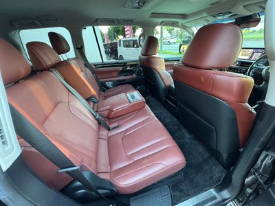 2016 Lexus LX 照片 20
