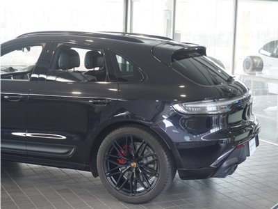 2022 Porsche MACAN photo 8