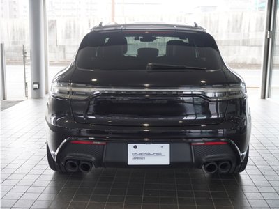 2022 Porsche MACAN photo 3