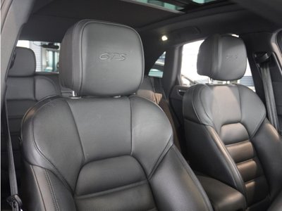 2022 Porsche MACAN photo 10