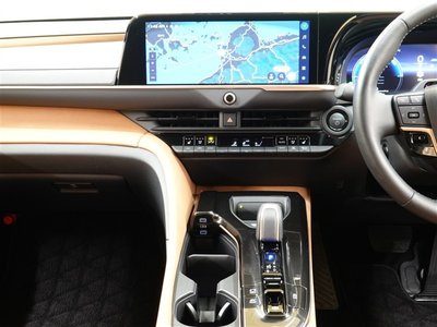 صورة 24 لـ 2024 Toyota CROWN SPORT
