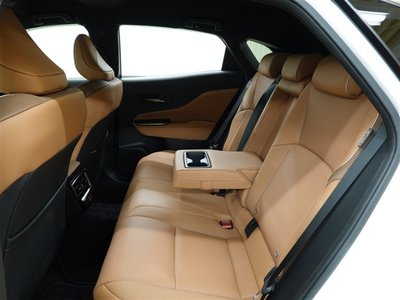 صورة 10 لـ 2024 Toyota CROWN SPORT