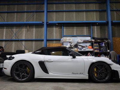 2025 Porsche 718 SPYDER photo 5