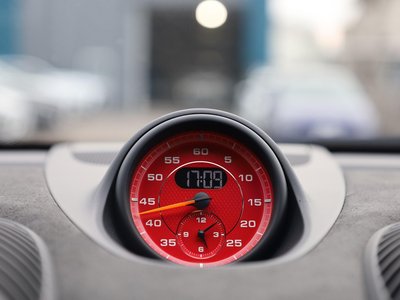 2025 Porsche 718 SPYDER thumbnail 37
