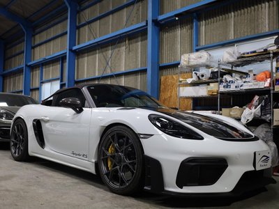 2025 Porsche 718 SPYDER photo 4