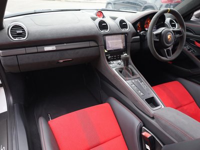 2025 Porsche 718 SPYDER thumbnail 51