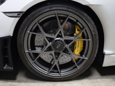 2025 Porsche 718 SPYDER thumbnail 34