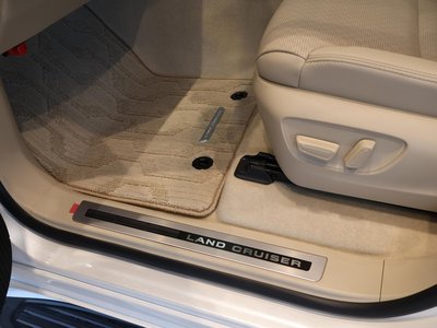 2026 Toyota LAND CRUISER 300 — фото 24