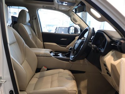 2026 Toyota LAND CRUISER 300 — фото 10