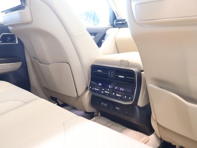 2026 Toyota LAND CRUISER 300 — фото 30