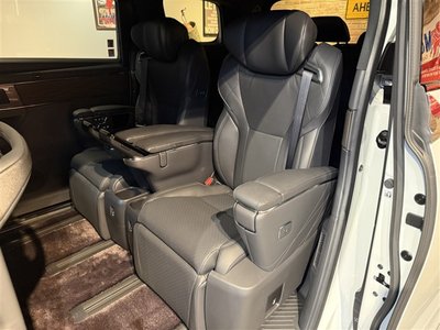 صورة 9 لـ 2026 Toyota ALPHARD