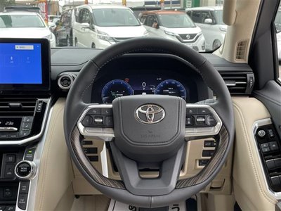 2026 Toyota LAND CRUISER 300 photo 15