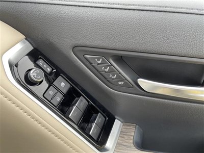 2026 Toyota LAND CRUISER 300 thumbnail 27