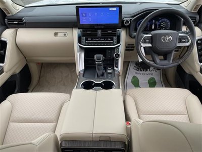2026 Toyota LAND CRUISER 300 thumbnail 39