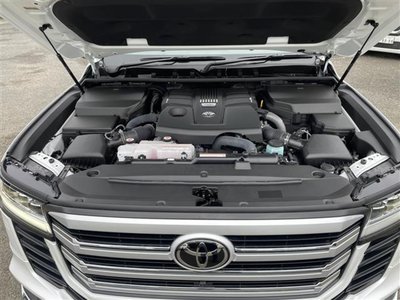 2026 Toyota LAND CRUISER 300 thumbnail 37