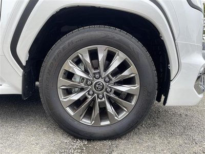 2026 Toyota LAND CRUISER 300 photo 8