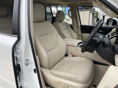 2026 Toyota LAND CRUISER 300 thumbnail 26
