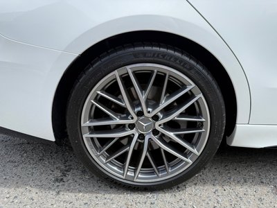 2023 Mercedes-BENZ C-CLASS AMG thumbnail 17
